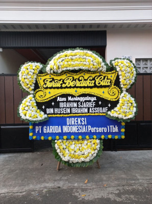 Papan Bunga Duka di Wadangku